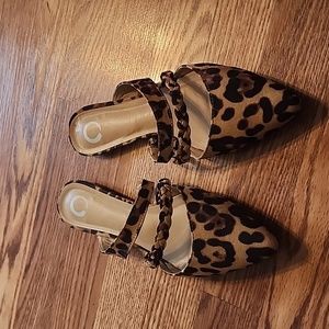 Leopard mules